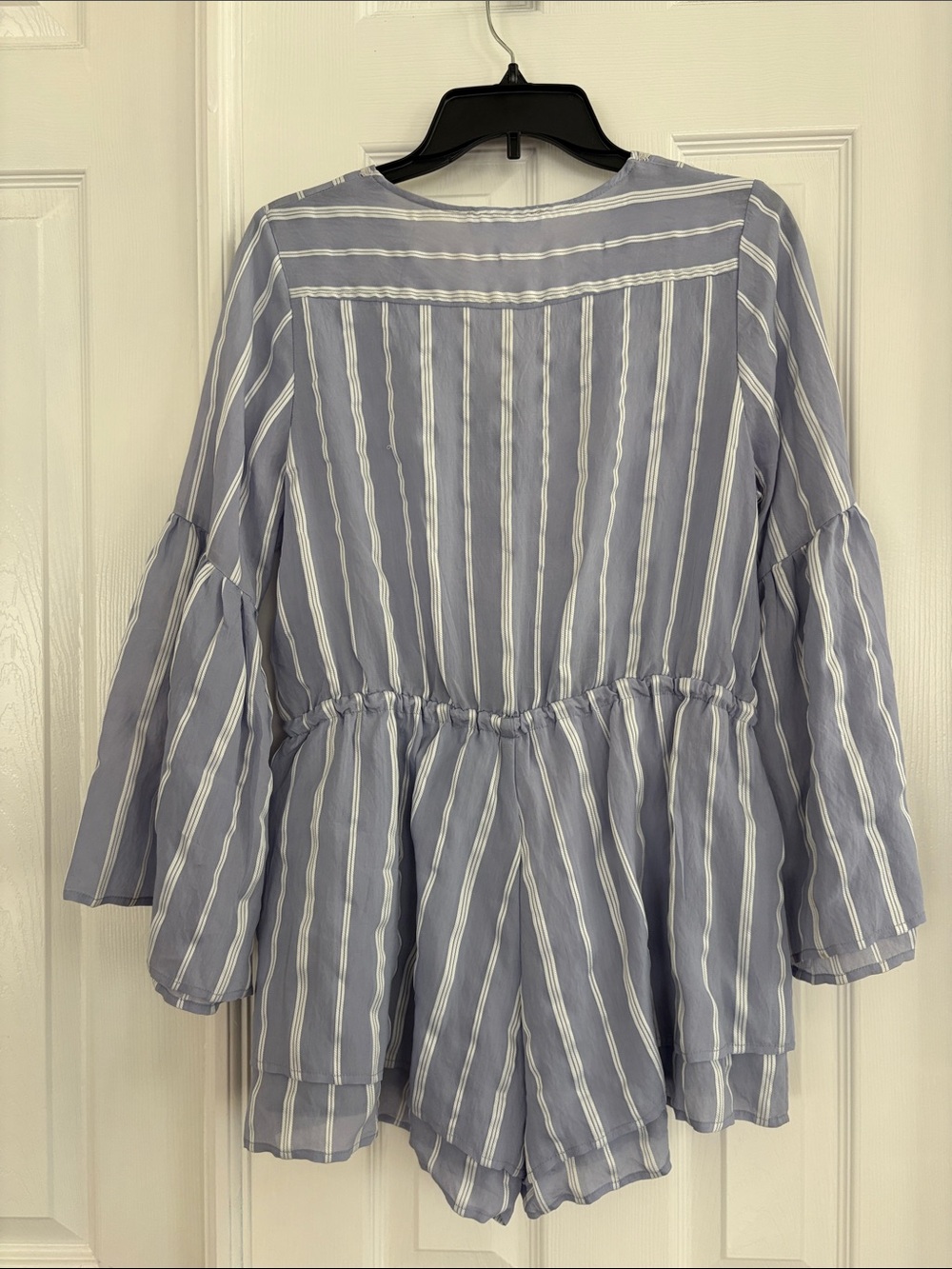 Talulah blue and white striped Boho Flare Bell arms romper Women’s Large - Picture 7 of 9